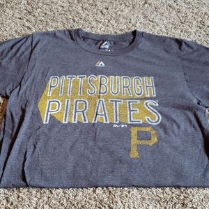 NWOT Majestic Pirates tee